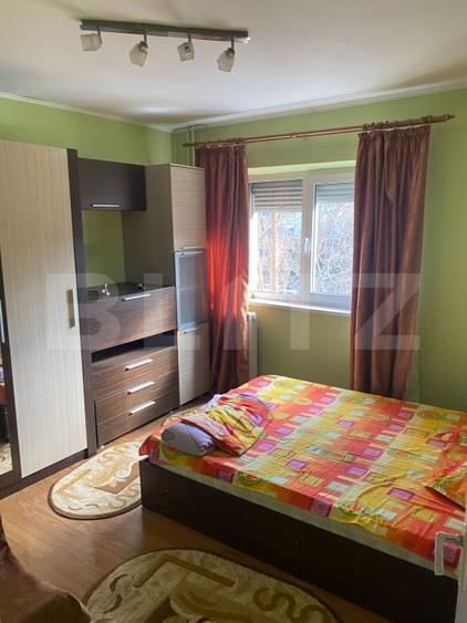 Apartament cu 2 camere semidecomandat, mobilat în Rovine