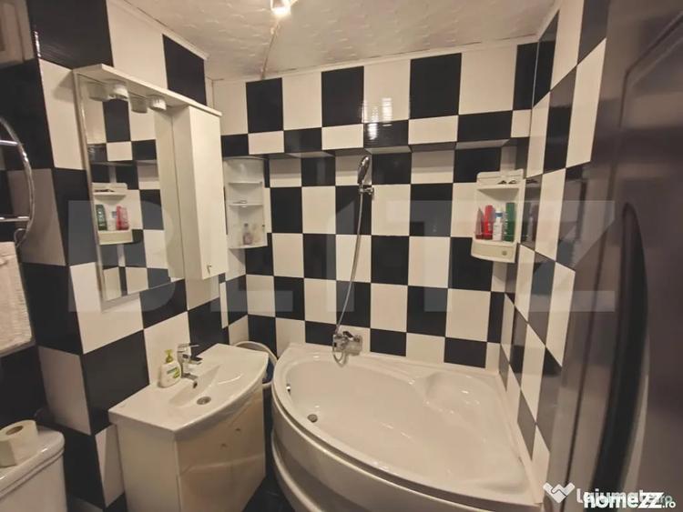Apartament cu 3 camere decomandat în Central