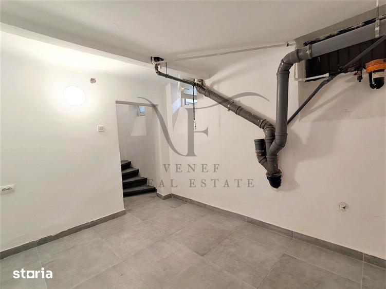 Casă cu 9 camere cu Teren 212 Mp în Eminescu