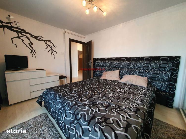 Apartament cu 3 camere decomandat în Tomis III
