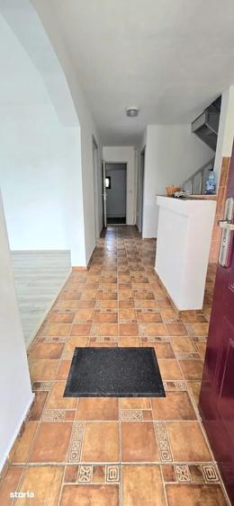 Casă cu 5 camere cu Teren 500 Mp în Ciurea