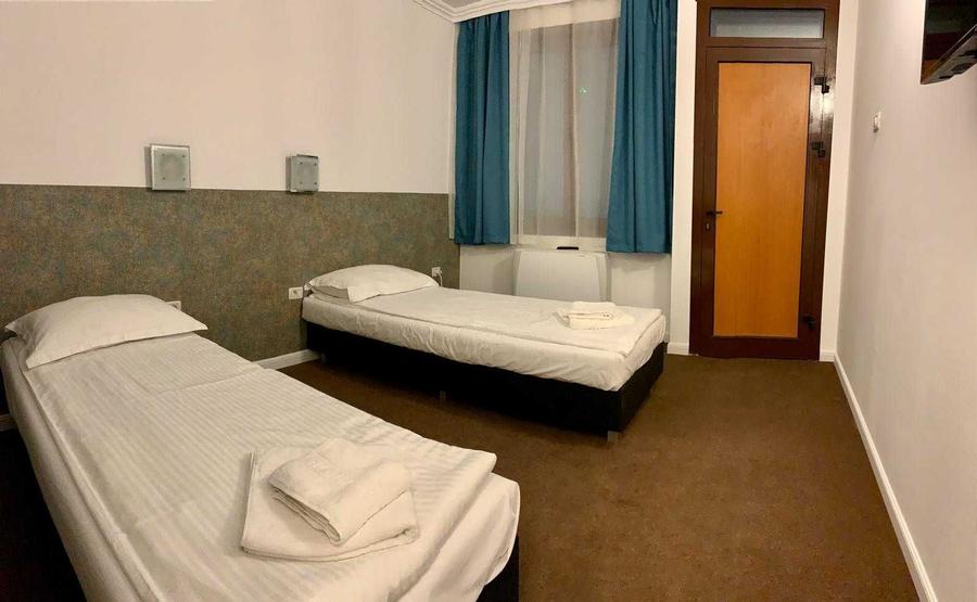 Teren de 450 mp, în Sânleani