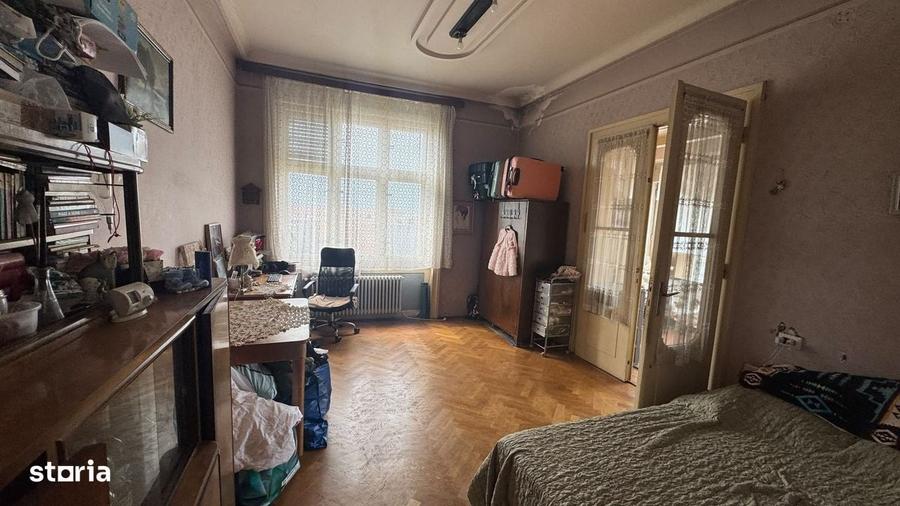 Apartament cu 4 camere în Sub Arini