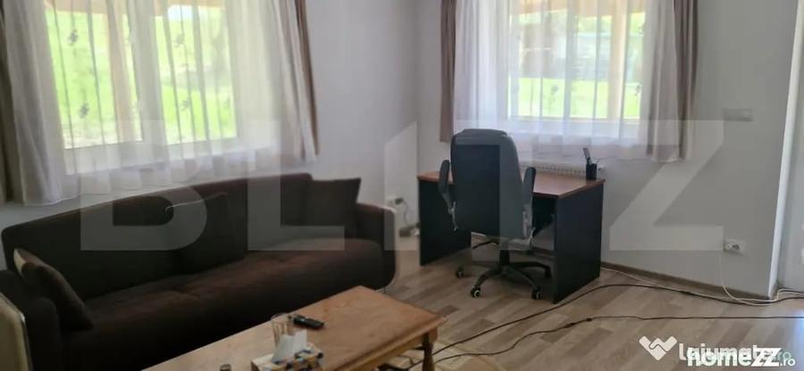 Casă cu 2 camere cu Teren 1000 Mp în Central