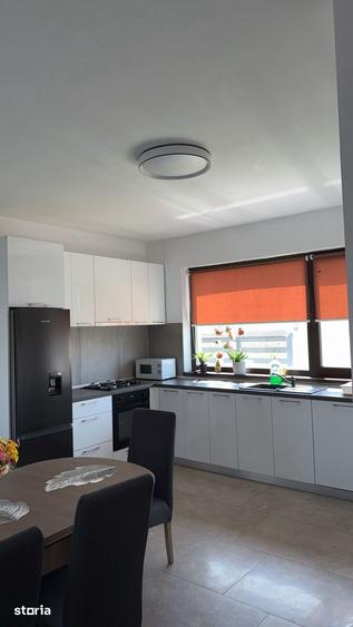 Casă cu 3 camere cu Teren 500 Mp în Central