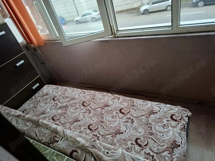 Garsonieră decomandată în UTA