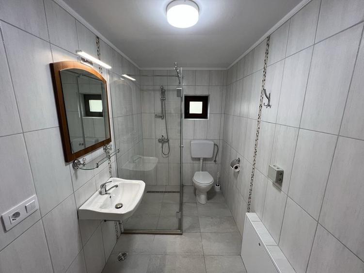 Casă cu 4 camere în Măguri