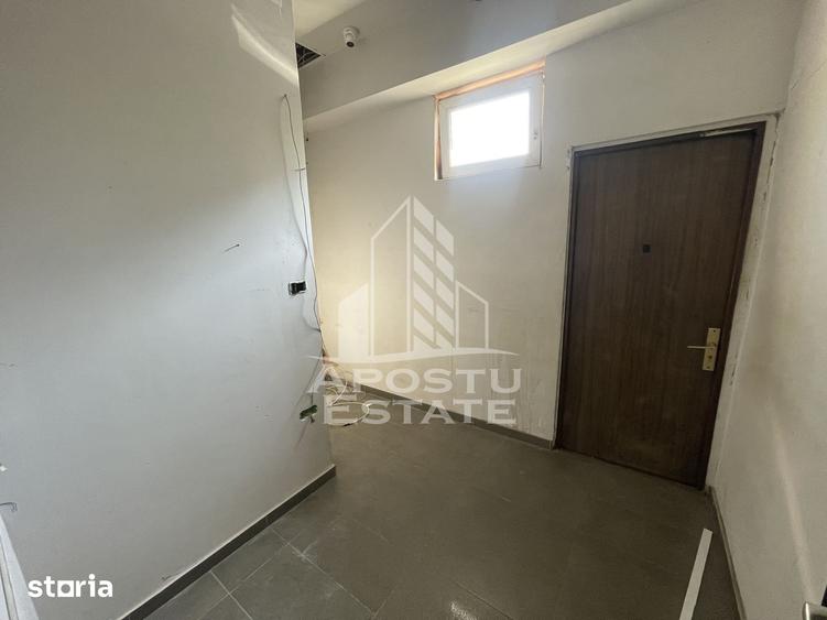 Spațiu comercial, de 57 mp, în Tipografilor