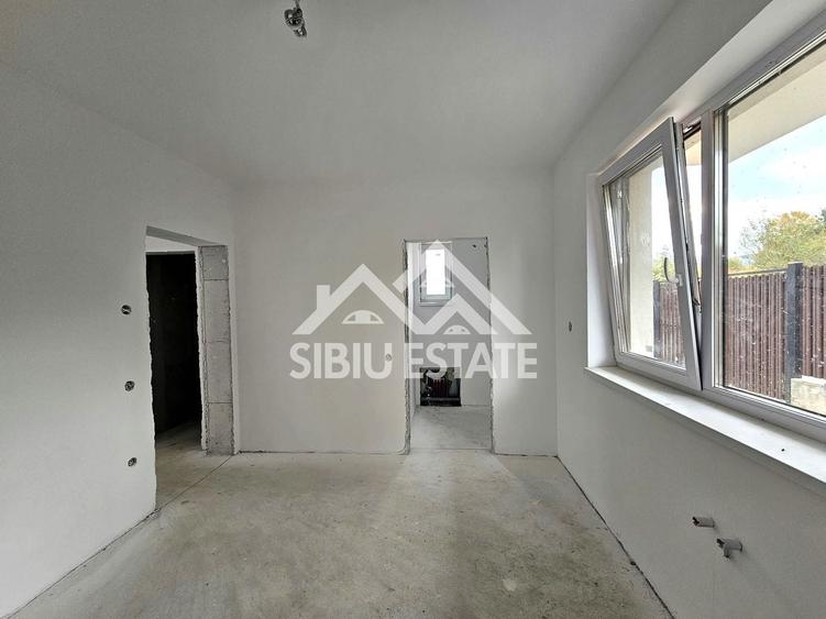 Duplex cu 4 camere cu Canalizare în Arhitecților - Calea Cisnădiei