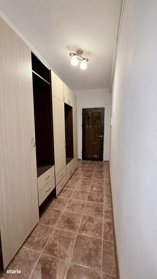 Apartament cu 3 camere în Ostroveni