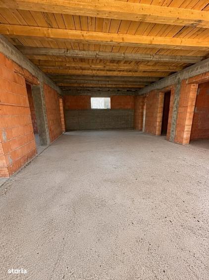 Casă cu 4 camere în Central