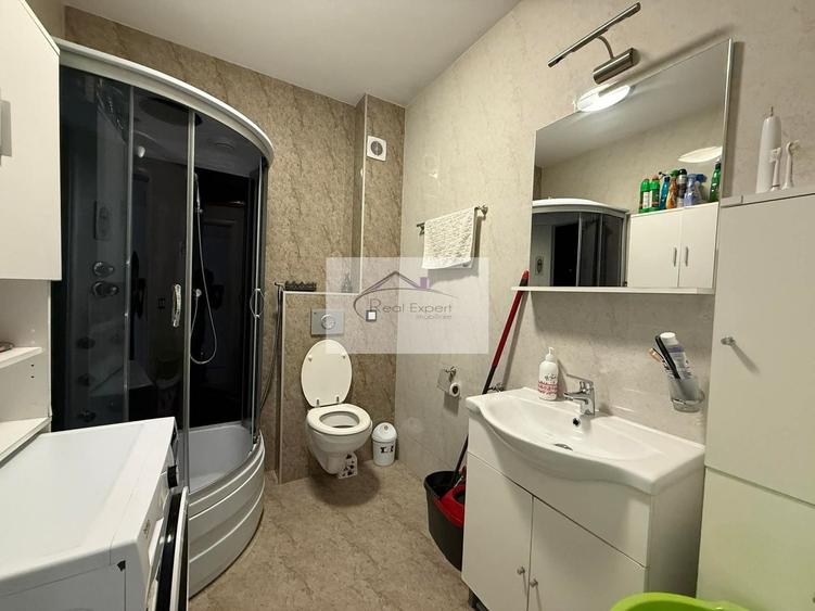 Apartament cu 3 camere decomandat în Europa
