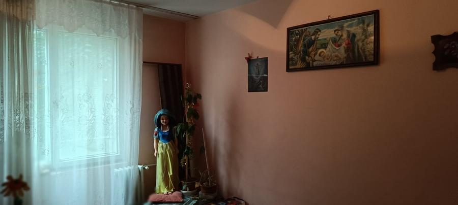 Apartament cu 3 camere decomandat în Crângași