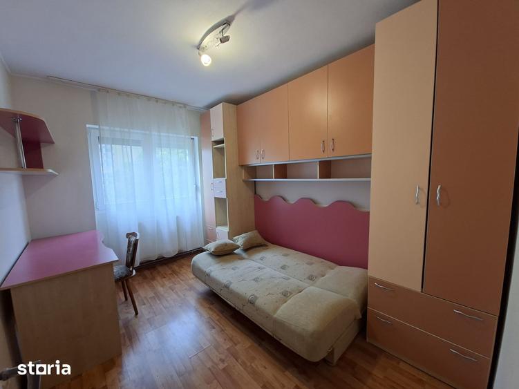 Apartament cu 3 camere decomandat în Semicentral