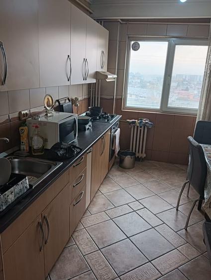 Apartament cu 3 camere decomandat în Rahova