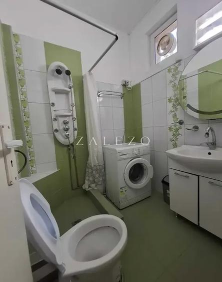 Apartament cu 2 camere semidecomandat, mobilat în Complex Studențesc