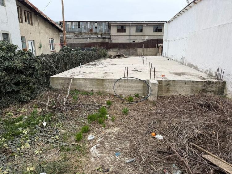 Spațiu comercial, în Central
