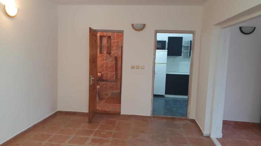 Casă individuală cu 4 camere cu Teren 144 Mp în Tolstoi