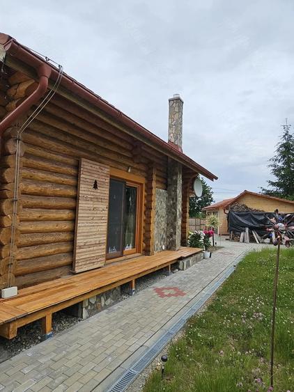 Casă cu 3 camere cu Teren 3042 Mp în Vale