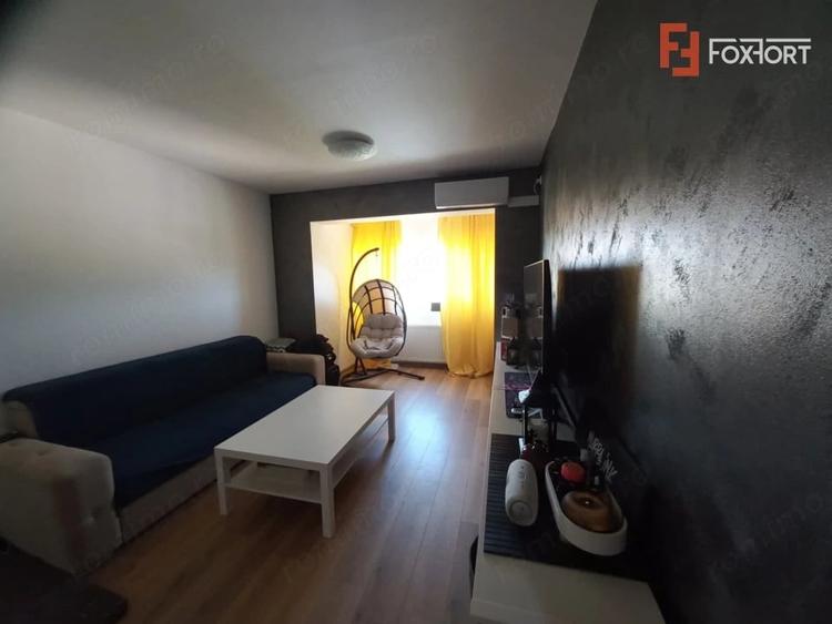 Apartament cu 3 camere semidecomandat în UMT