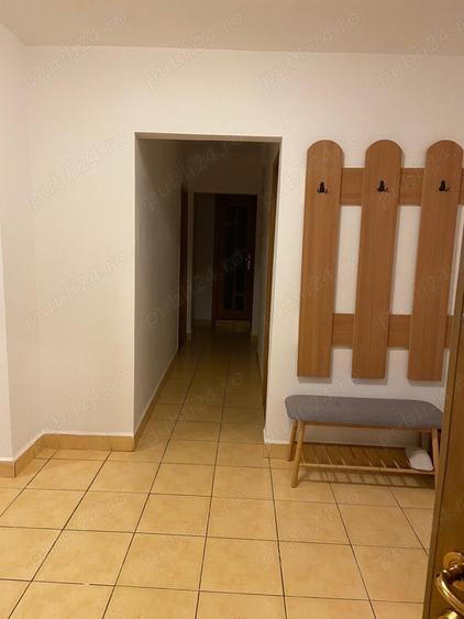 Apartament cu 3 camere decomandat în Berceni