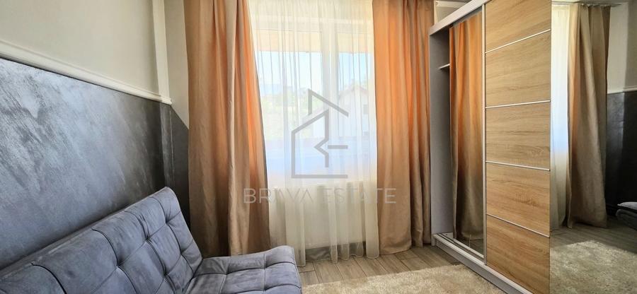 Apartament cu 3 camere semidecomandat, mobilat în Iris