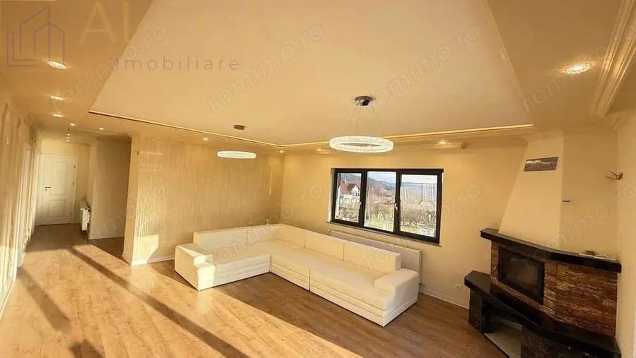Casă cu Teren 1000 Mp în Sud