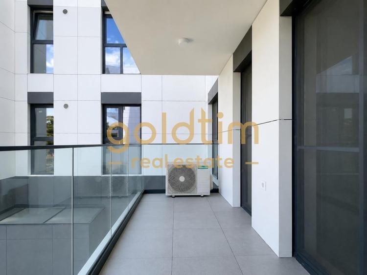 Apartament cu 2 camere semidecomandat, mobilat în P-ta Presei Libere