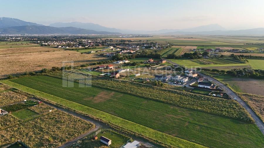Teren Construcții intravilan de 17400 mp, în Stupini