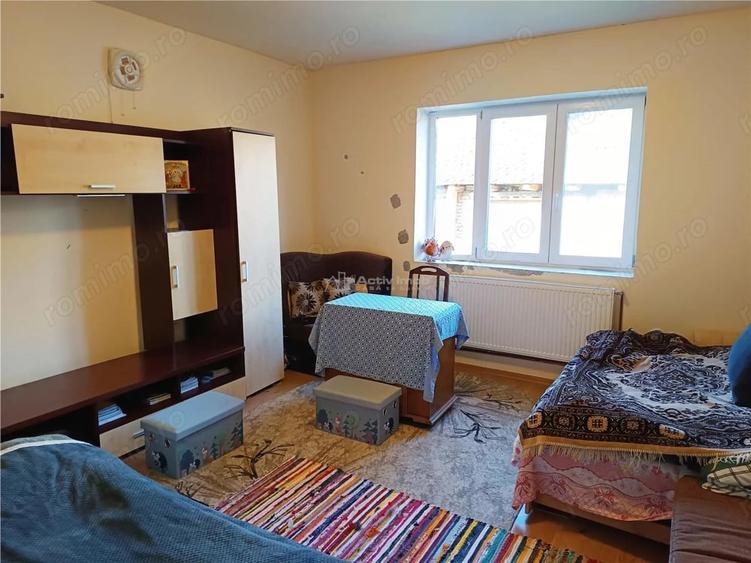Casă cu 3 camere cu Teren 1642 Mp în Pojejena