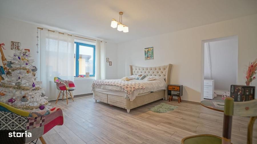 Casă cu 4 camere cu Teren 700 Mp în Codlea