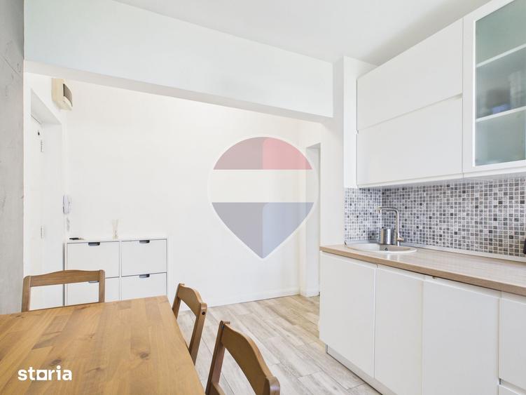 Apartament cu 3 camere în Tei