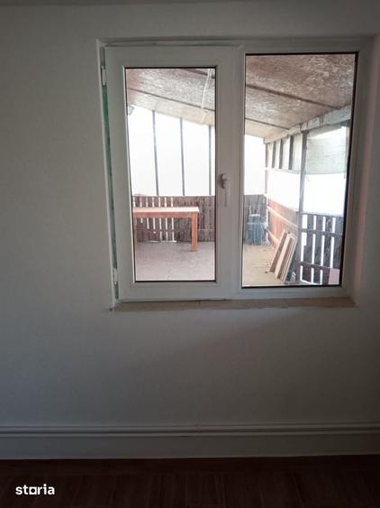 Casă cu 2 camere cu Teren 1500 Mp în Central