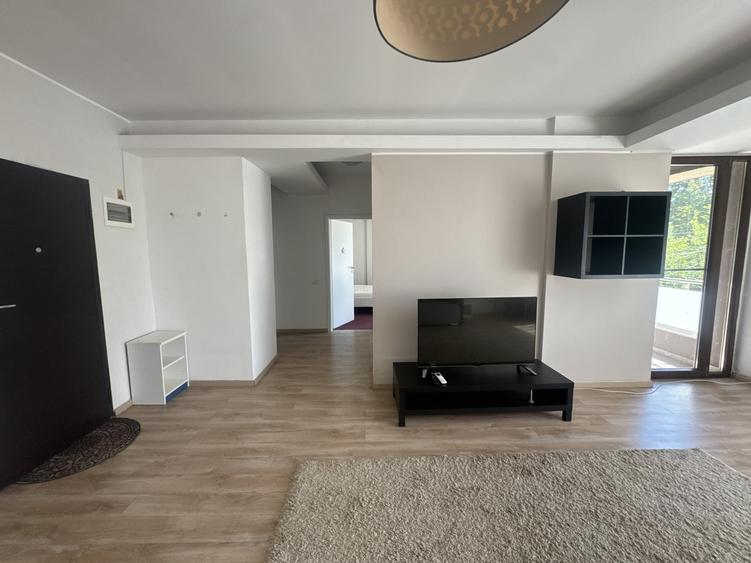 Apartament cu 2 camere decomandat, mobilat în Băneasa