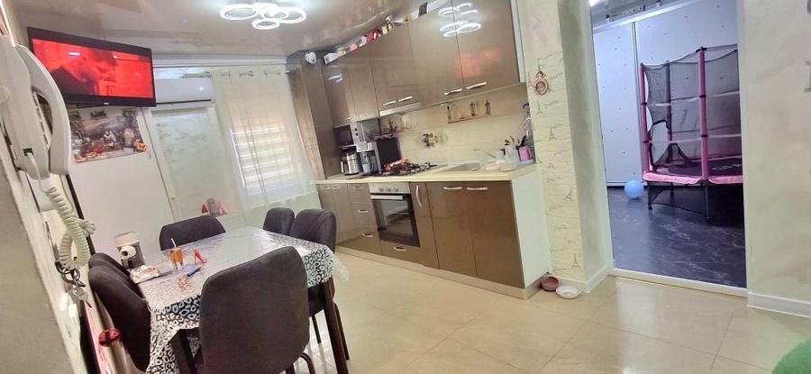 Apartament cu 2 camere decomandat în Sud