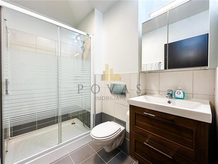 Apartament cu 3 camere decomandat, mobilat în Băneasa