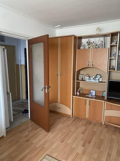 Apartament cu 2 camere semidecomandat în Veteranilor