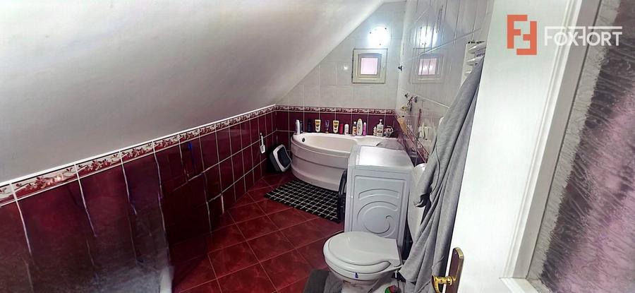 Casă individuală cu 5 camere cu Teren 885 Mp în Miniș