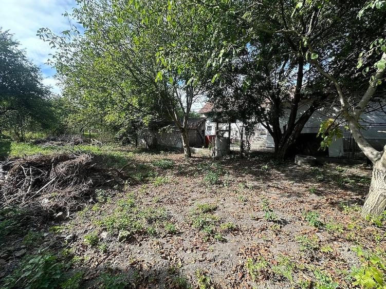 Casă cu 2 camere cu Teren 1000 Mp în Șercaia