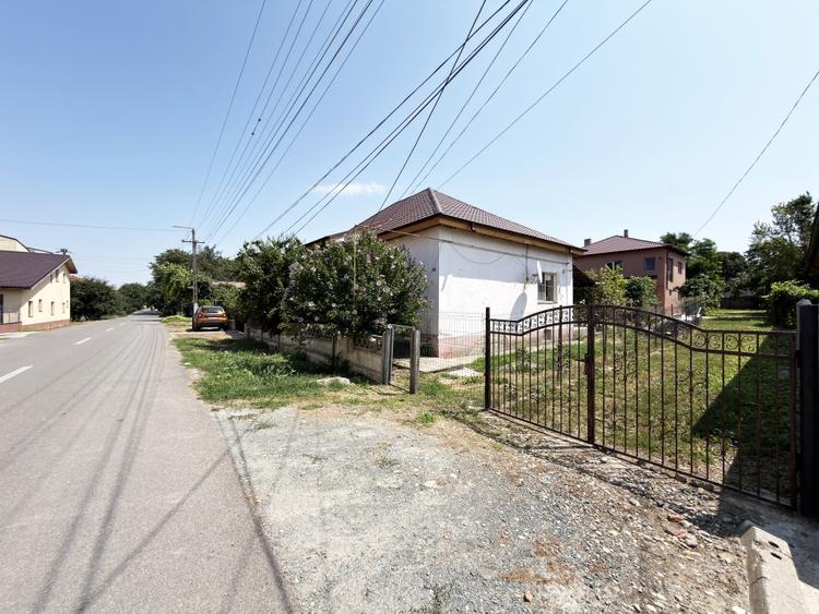 Casă individuală cu 6 camere cu Canalizare în Mihail Kogălniceanu