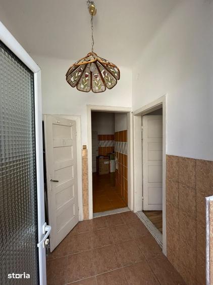Casă cu 3 camere cu Teren 174 Mp în Central
