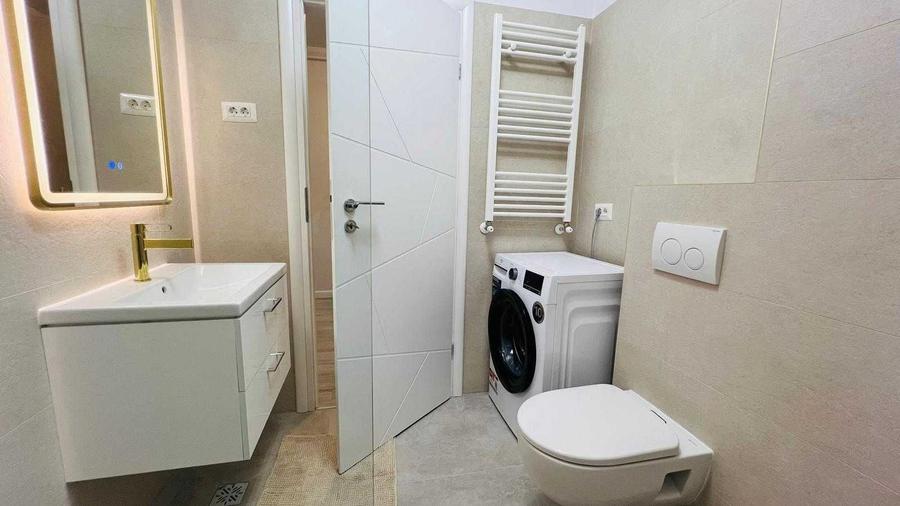 Garsonieră decomandată în Central