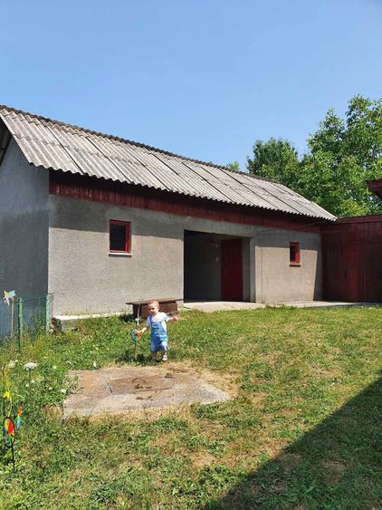 Casă cu 3 camere în Slătioara
