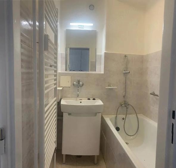 Apartament cu 2 camere decomandat în Valea Cetății
