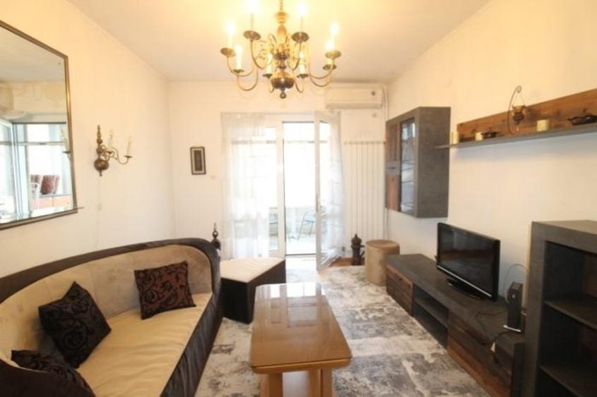 Apartament cu 2 camere decomandat, mobilat în Amzei