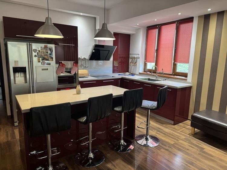 Apartament cu 3 camere decomandat în Regie
