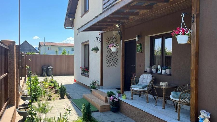 Casă individuală cu 5 camere cu Canalizare în Stupini