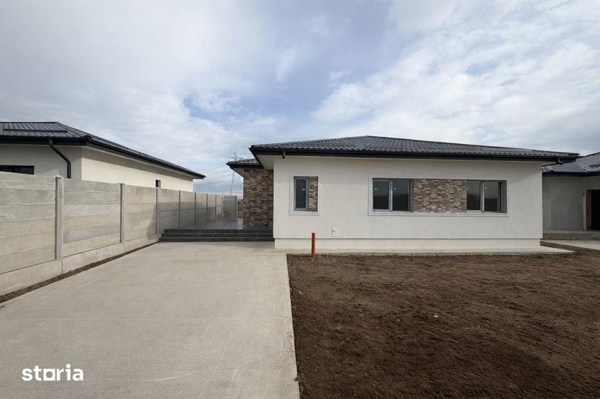 Casă cu 4 camere cu Teren 350 Mp în Clinceni