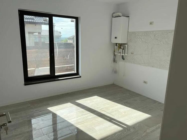 Casă individuală cu 3 camere cu Canalizare în Popas Păcurari