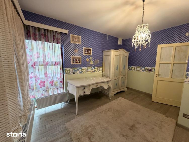 Casă cu 5 camere cu Teren 500 Mp în Gruia